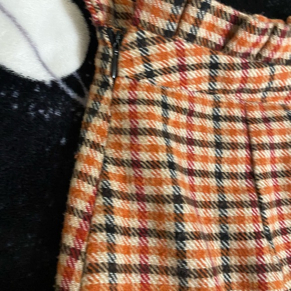 Plaid High Rise Skirt - Picture 4 of 4